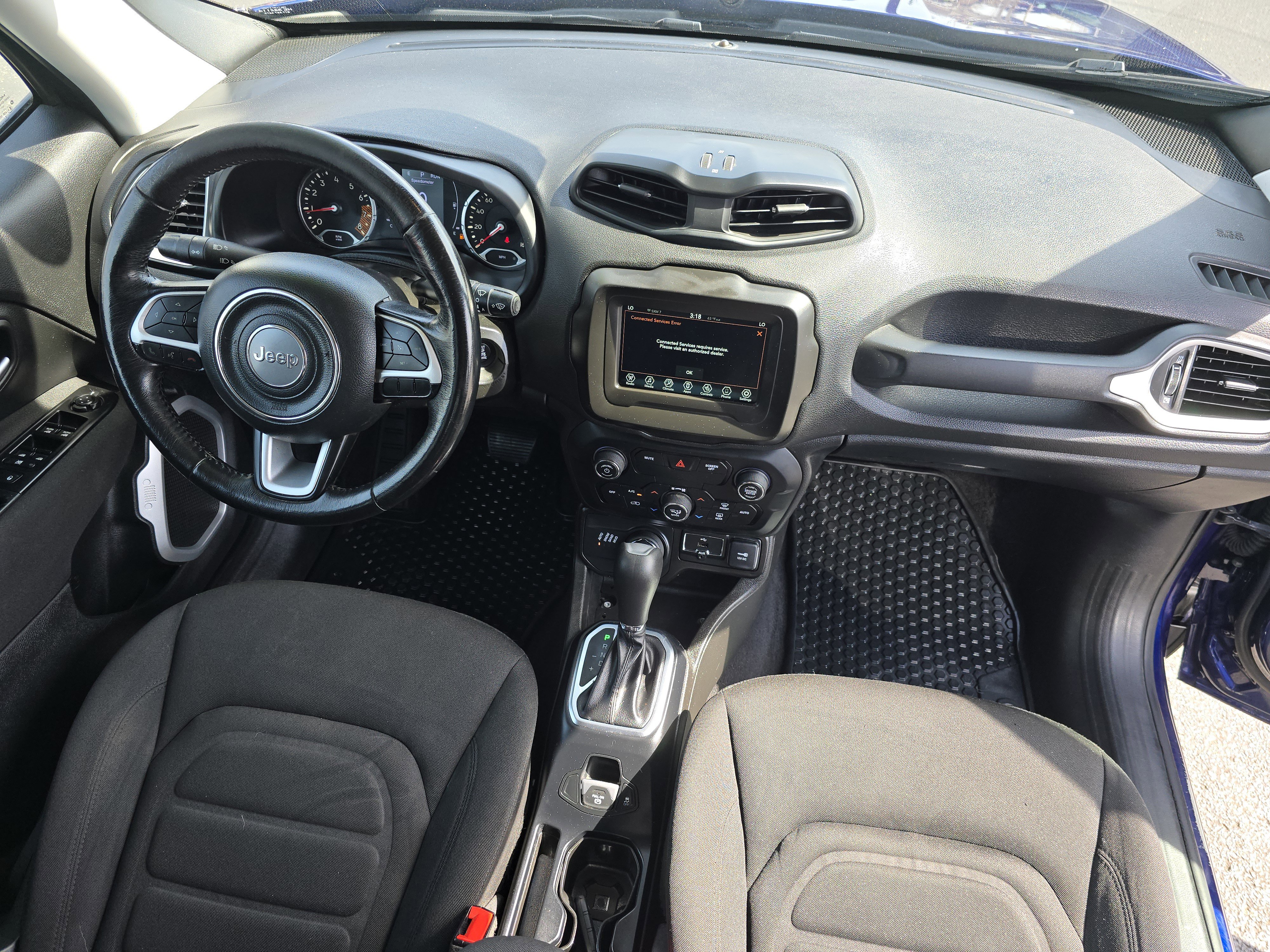 Used 2020 Jeep Renegade Latitude w/ Cold Weather Group image 22