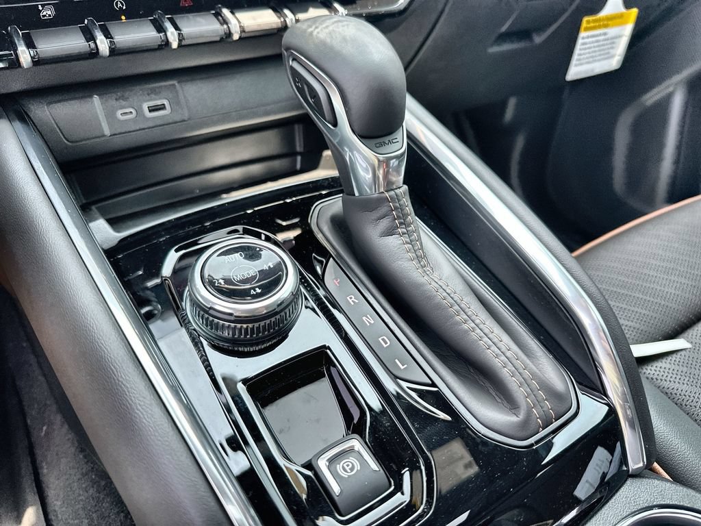 New 2026 GMC Canyon AT4 w/ Technology Plus Package AWD/4WD image 26