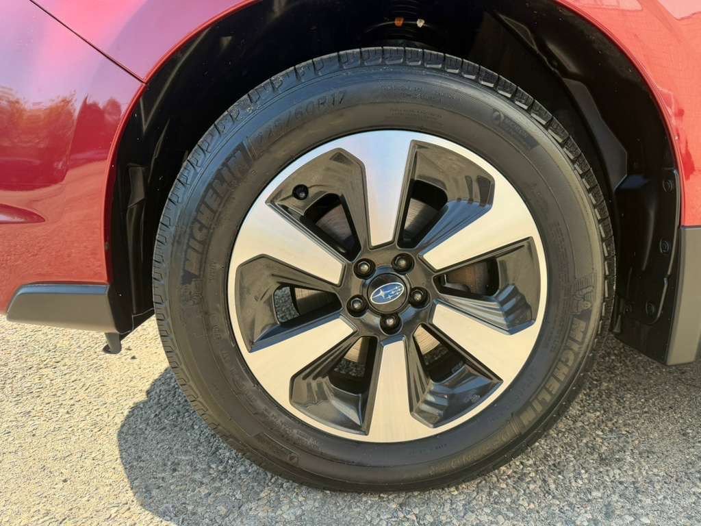 Used 2017 Subaru Forester 2.5i Premium AWD/4WD image 11
