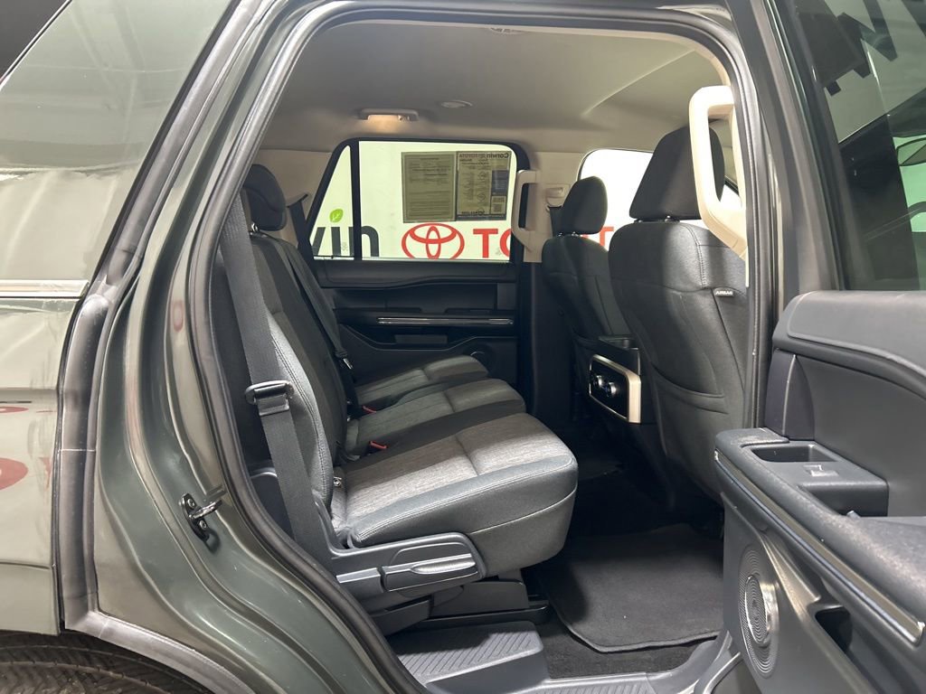 Used 2022 Ford Expedition XLT AWD/4WD image 14