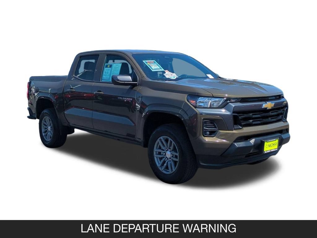 Used 2024 Chevrolet Colorado LT w/ LT Convenience Package II RWD image 2