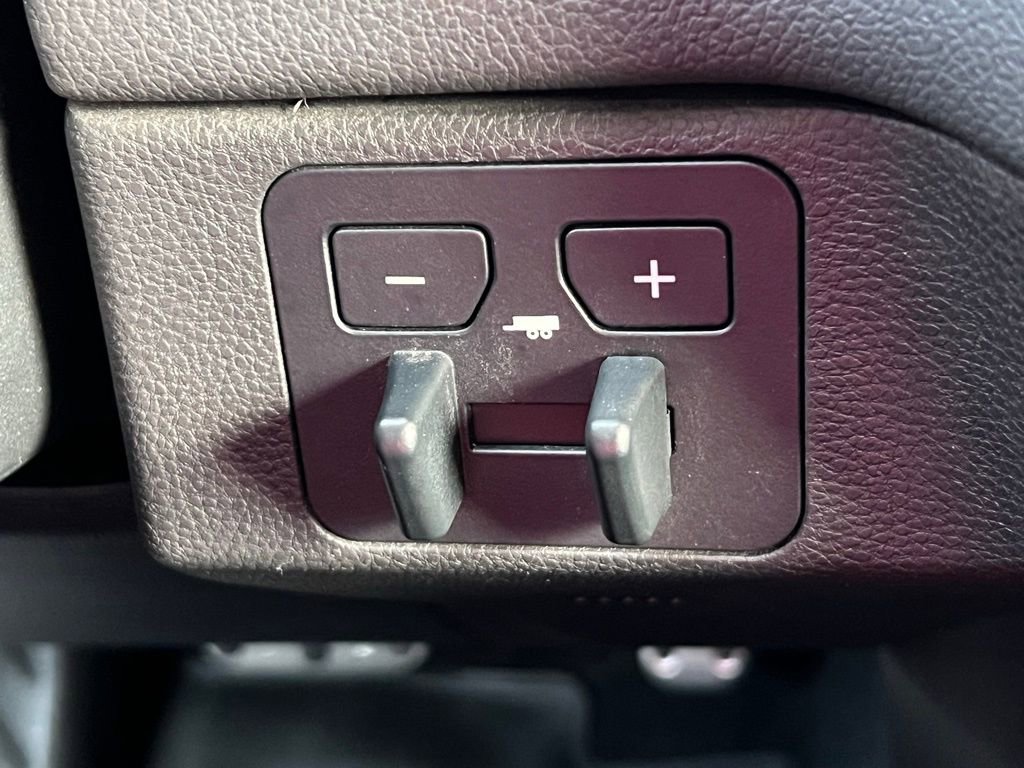 Used 2023 Toyota Tundra Limited w/ TRD Off-Road Package image 32