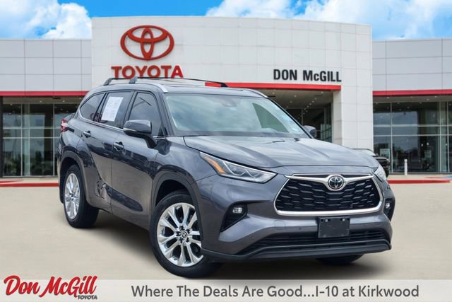 Used 2023 Toyota Highlander Limited FWD image 1