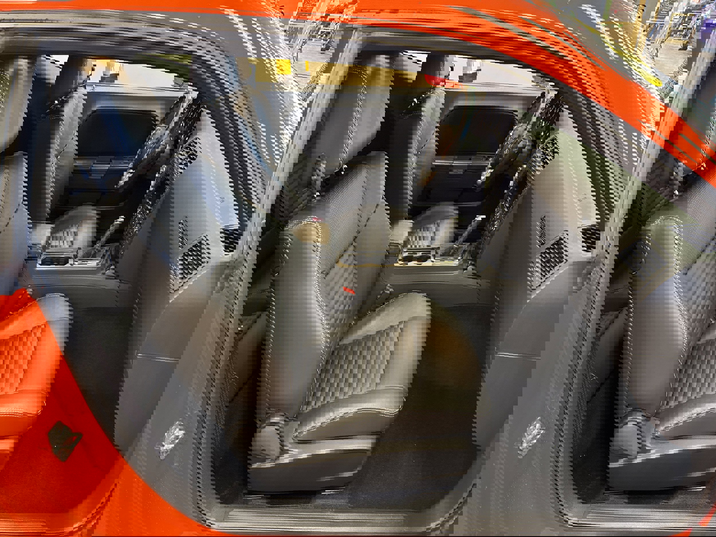 Used 2013 Dodge Challenger R/T image 21