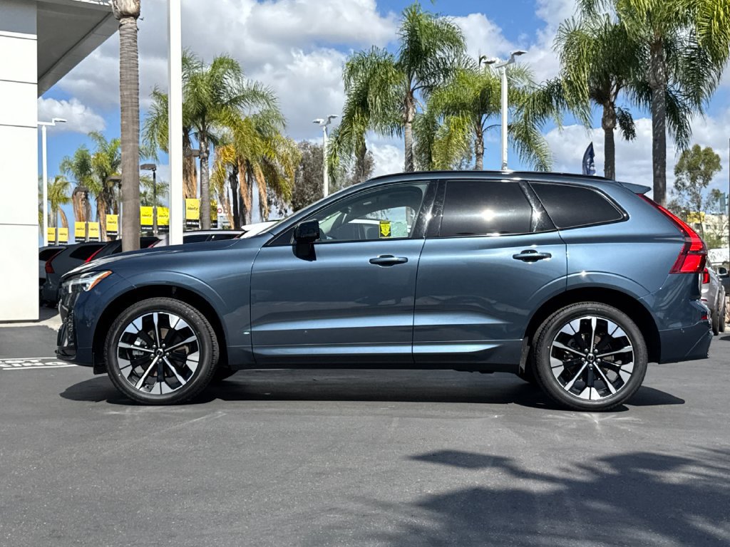 Certified 2026 Volvo XC60 B5 Plus AWD/4WD image 2