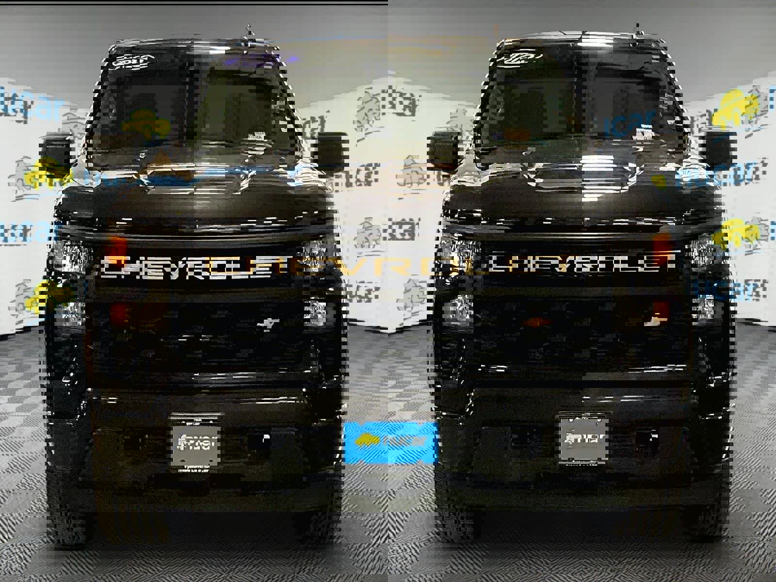 Used 2023 Chevrolet Silverado 1500 Custom image 2