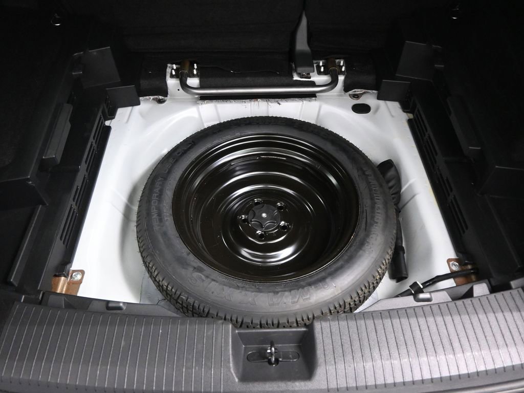 Used 2024 Nissan Rogue S image 23