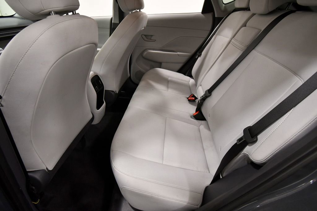 Used 2025 Hyundai Kona SEL image 15