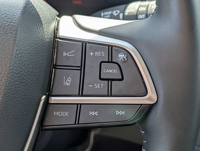 Certified 2025 Toyota Highlander Platinum AWD/4WD image 19