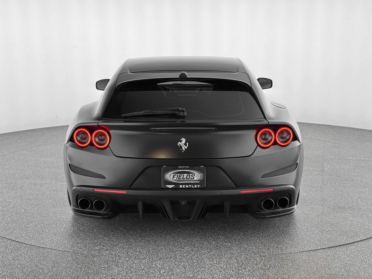 Used 2018 Ferrari GTC4Lusso T image 4