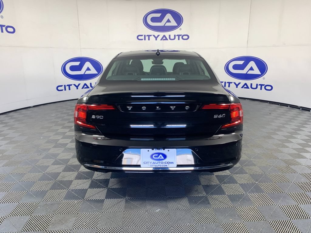Used 2024 Volvo S90 B6 Plus AWD/4WD image 4