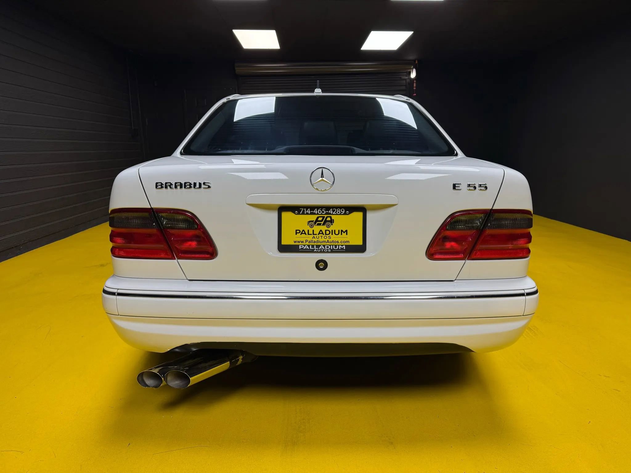 Used 2000 Mercedes-Benz E 55 AMG Sedan image 5