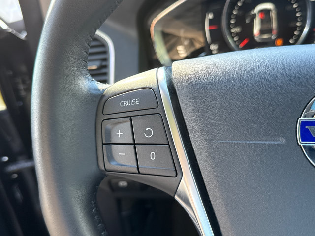 Used 2017 Volvo XC60 T5 Inscription w/ Preferred Option Package AWD/4WD image 12