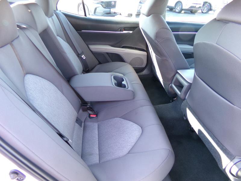 Used 2018 Toyota Camry LE FWD image 31