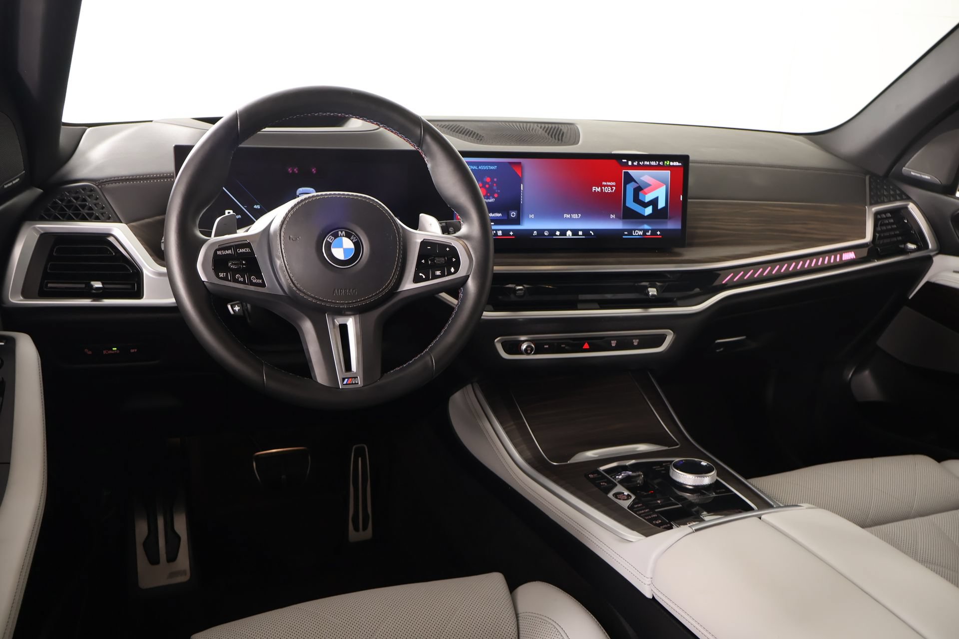 Used 2025 BMW X5 M60i AWD/4WD image 2