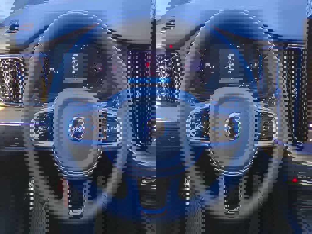 New 2026 Volvo XC60 B5 Plus w/ Protection Package Premier image 23