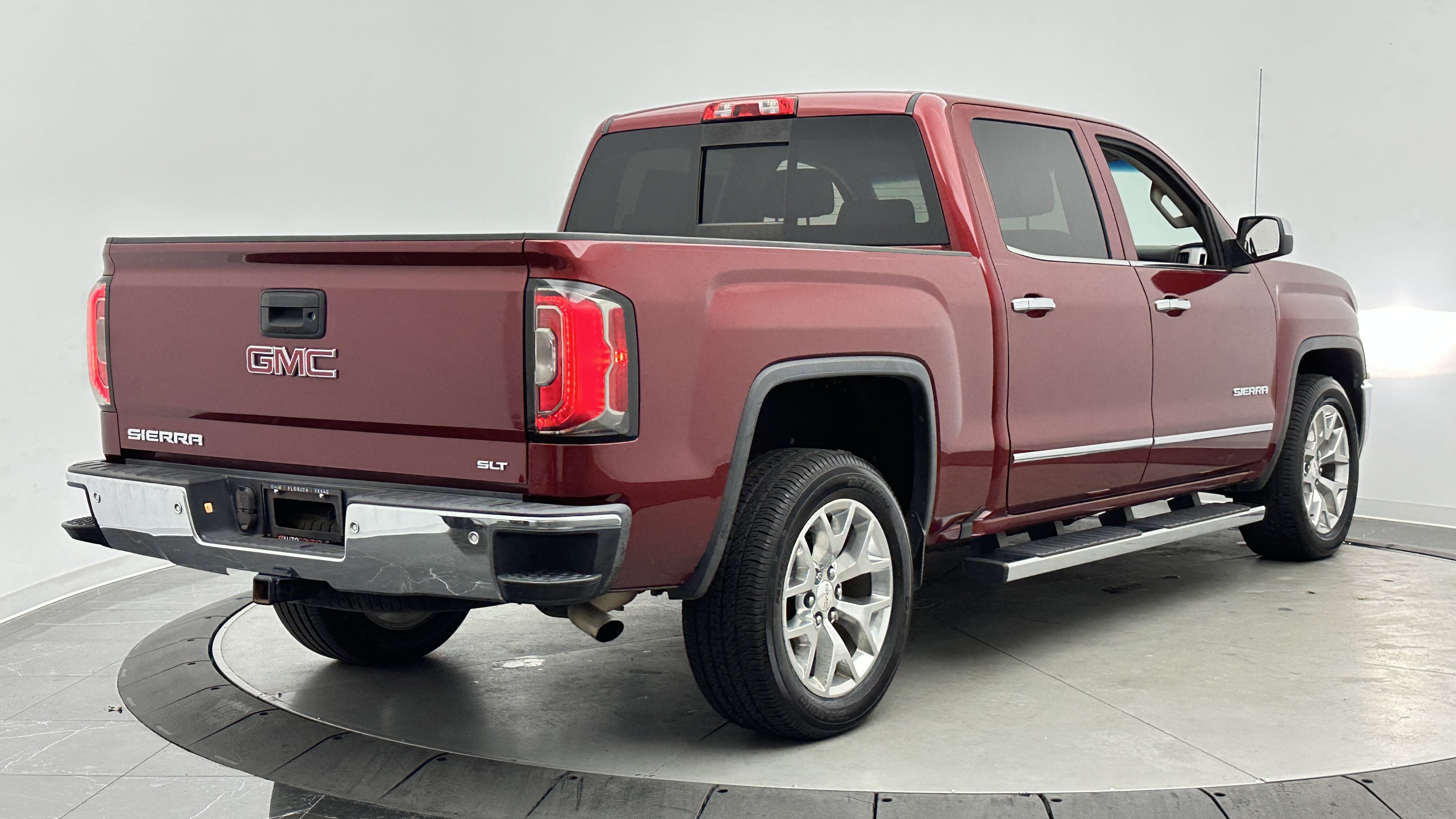 Used 2018 GMC Sierra 1500 SLT w/ SLT Premium Package RWD image 7