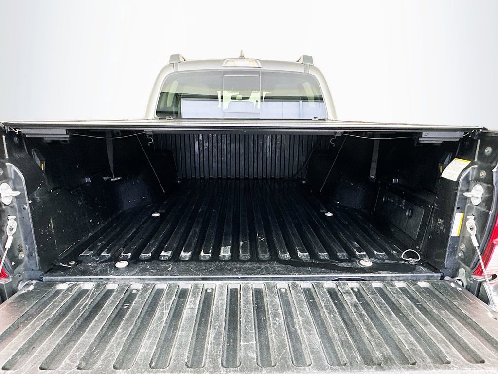 Used 2022 Toyota Tacoma SR5 RWD image 29