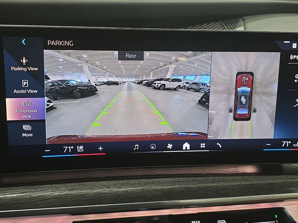 Certified 2023 BMW 760i xDrive w/ Parking Assistance Package image 19