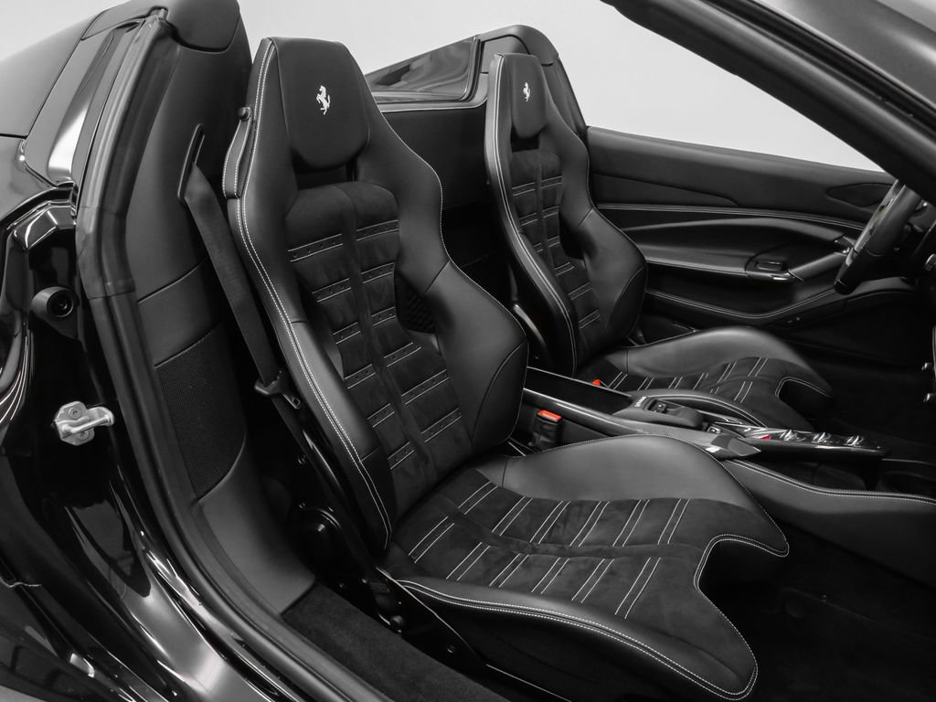 Certified 2021 Ferrari F8 Tributo RWD image 21