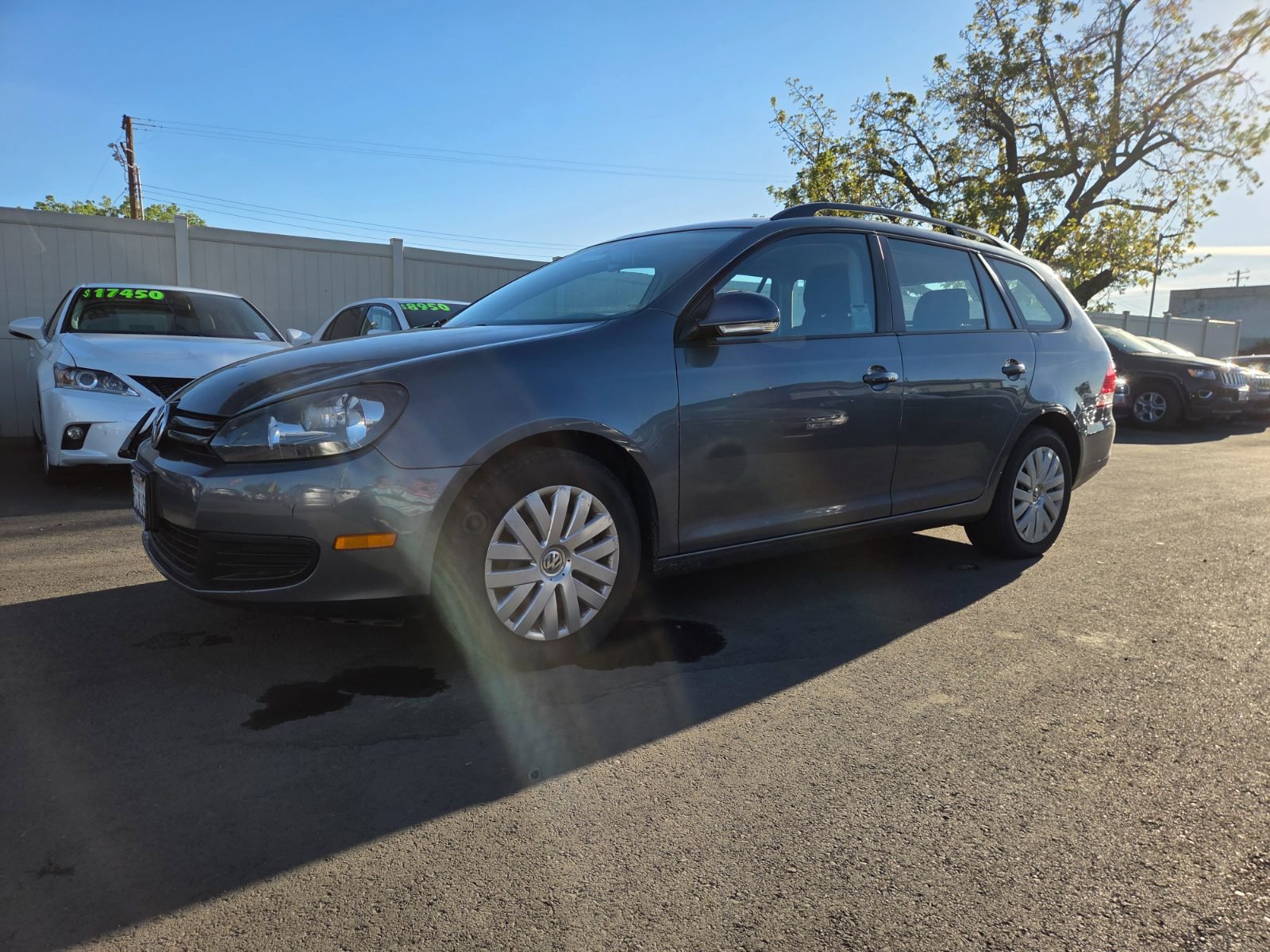 Used 2011 Volkswagen Jetta SE FWD image 1