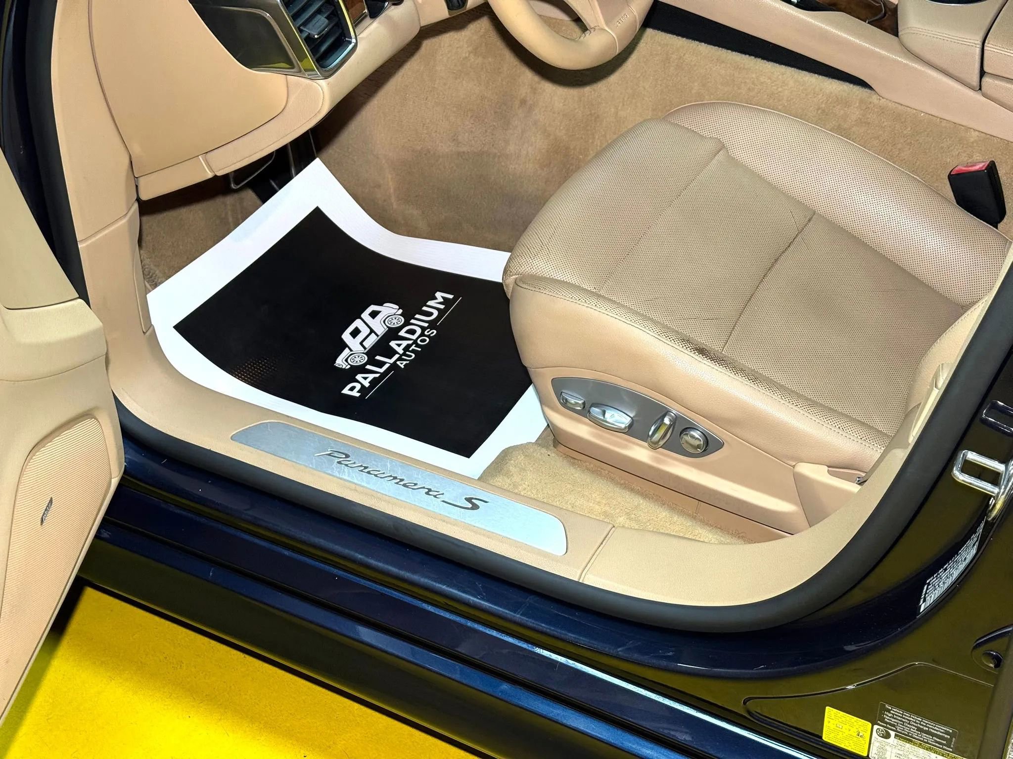 Used 2012 Porsche Panamera S image 20