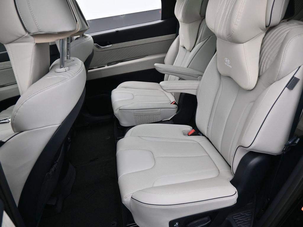 Used 2023 Hyundai Palisade Calligraphy w/ Cargo Package image 28