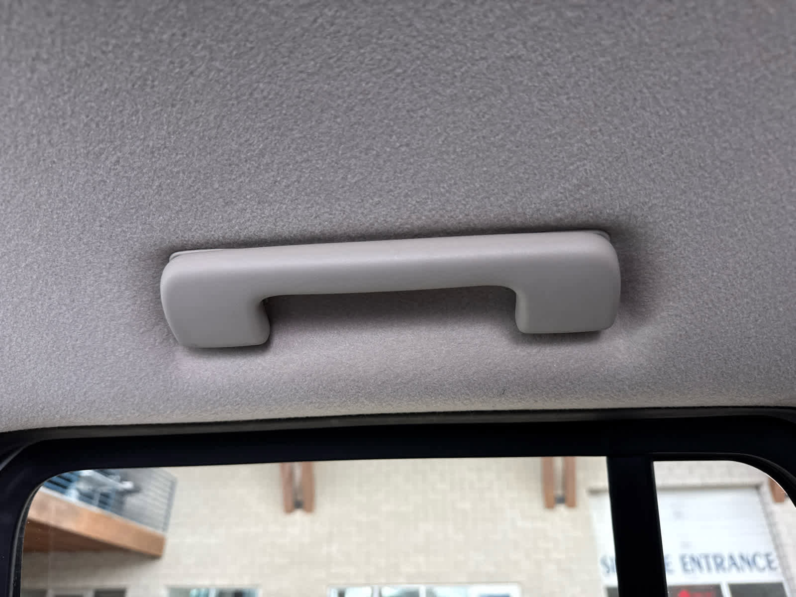 Used 2008 GMC Envoy SLE image 31
