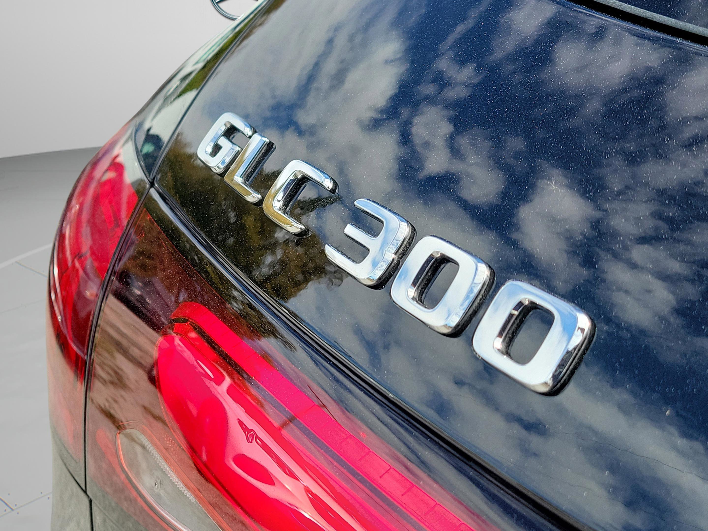 Used 2026 Mercedes-Benz GLC 300 image 7