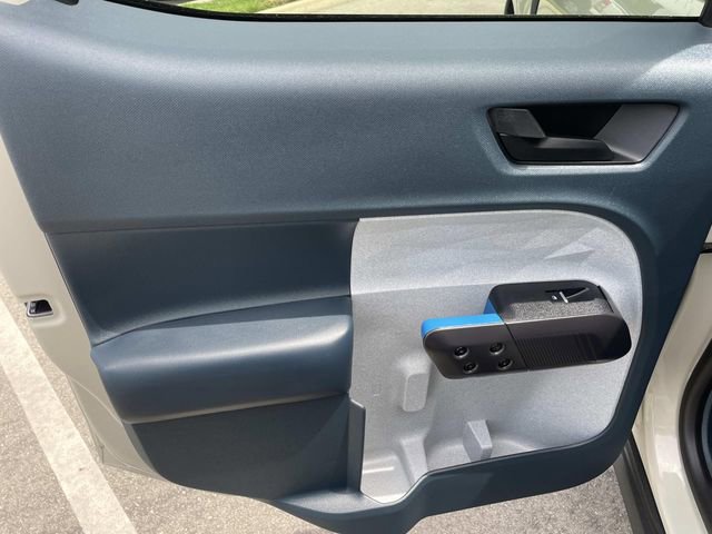 Certified 2025 Ford Maverick XLT w/ XLT Luxury Package image 32