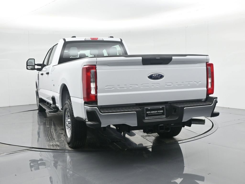 New 2026 Ford F250 XL w/ XL Chrome Package image 19