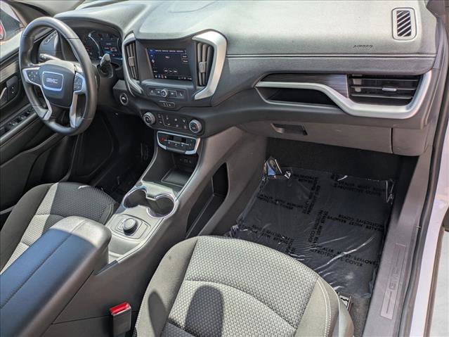 Used 2024 GMC Terrain SLE image 20
