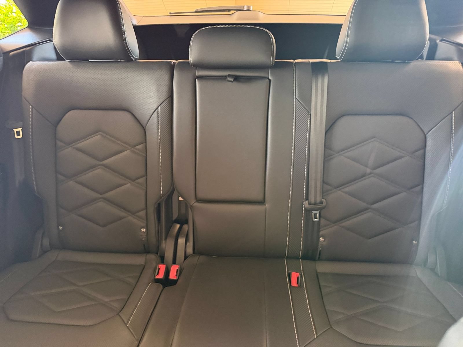 Used 2026 Volkswagen Atlas Cross Sport SE FWD image 38
