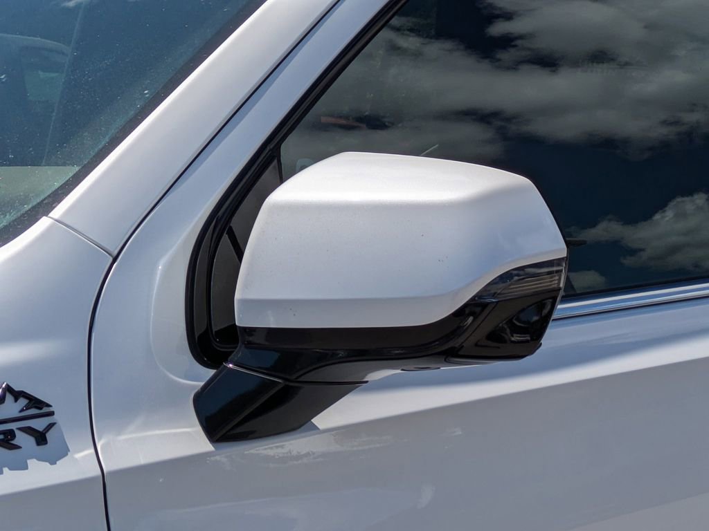 Used 2023 Chevrolet Tahoe High Country image 12