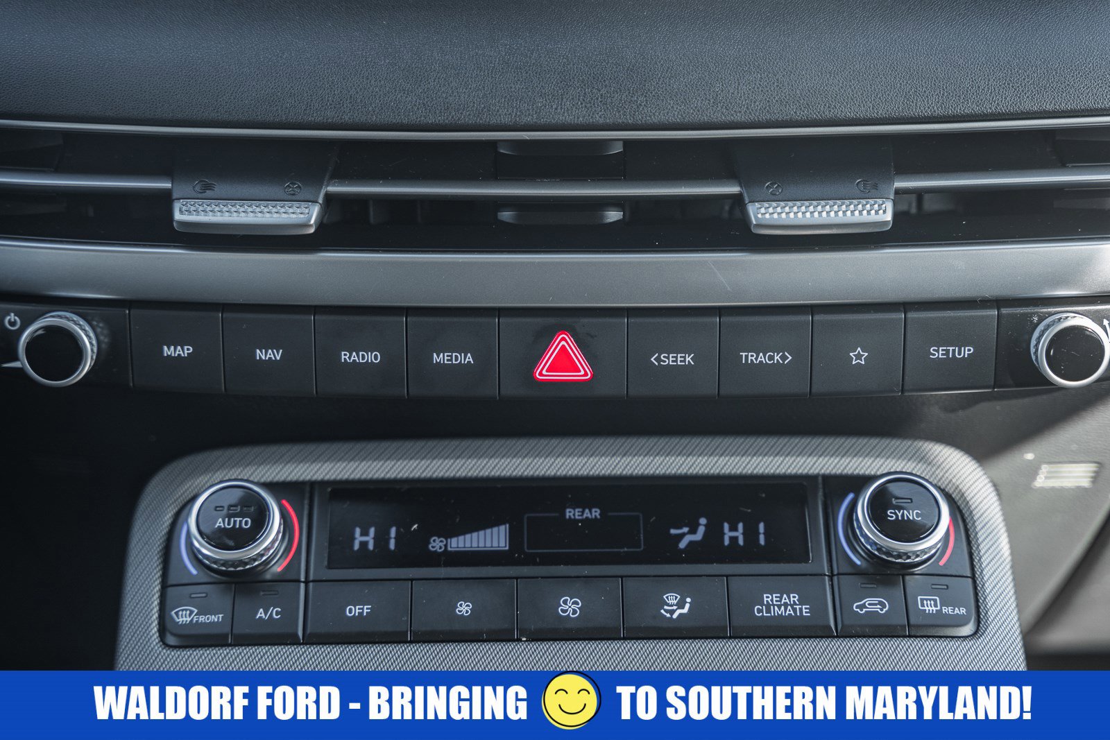 Used 2024 Hyundai Palisade SEL image 23