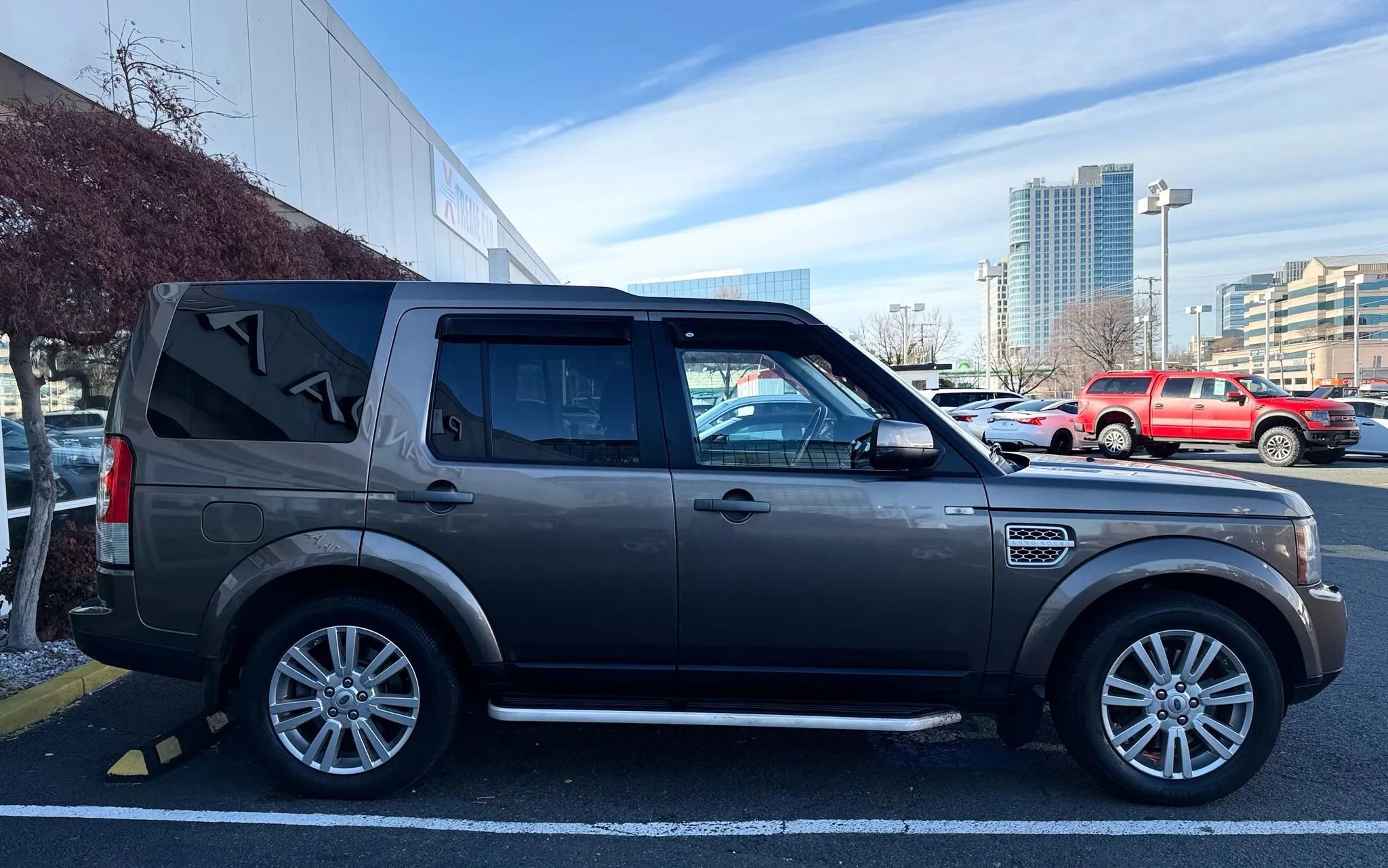Used 2011 Land Rover LR4 HSE AWD/4WD image 8