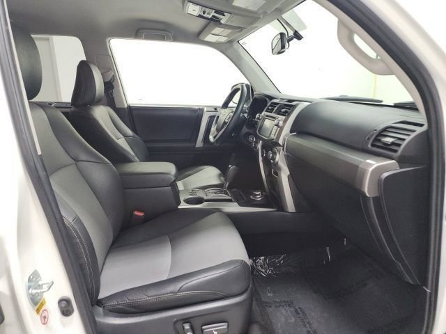 Used 2019 Toyota 4Runner SR5 Premium image 14