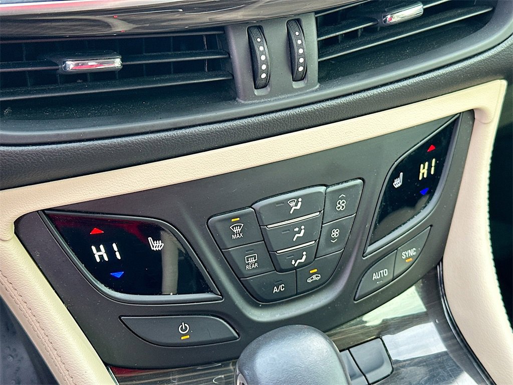 Used 2020 Buick Envision Essence image 14