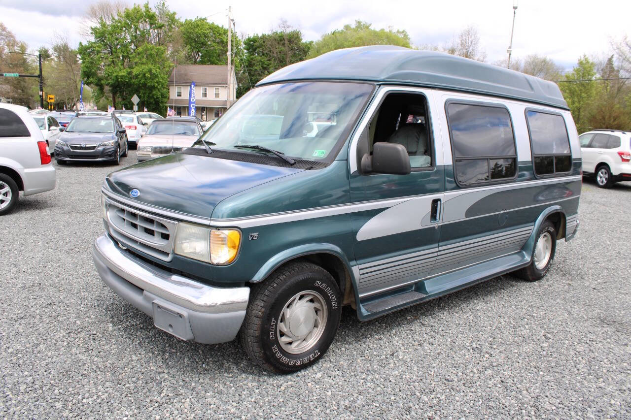Used 1997 Ford E-150 and Econoline 150 RWD image 2