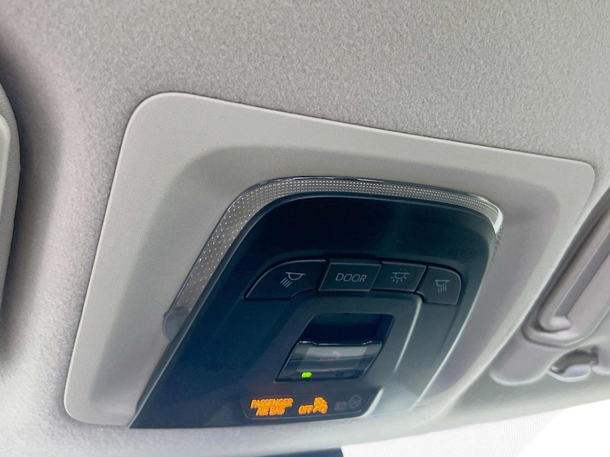 Used 2025 Toyota Corolla LE FWD image 22