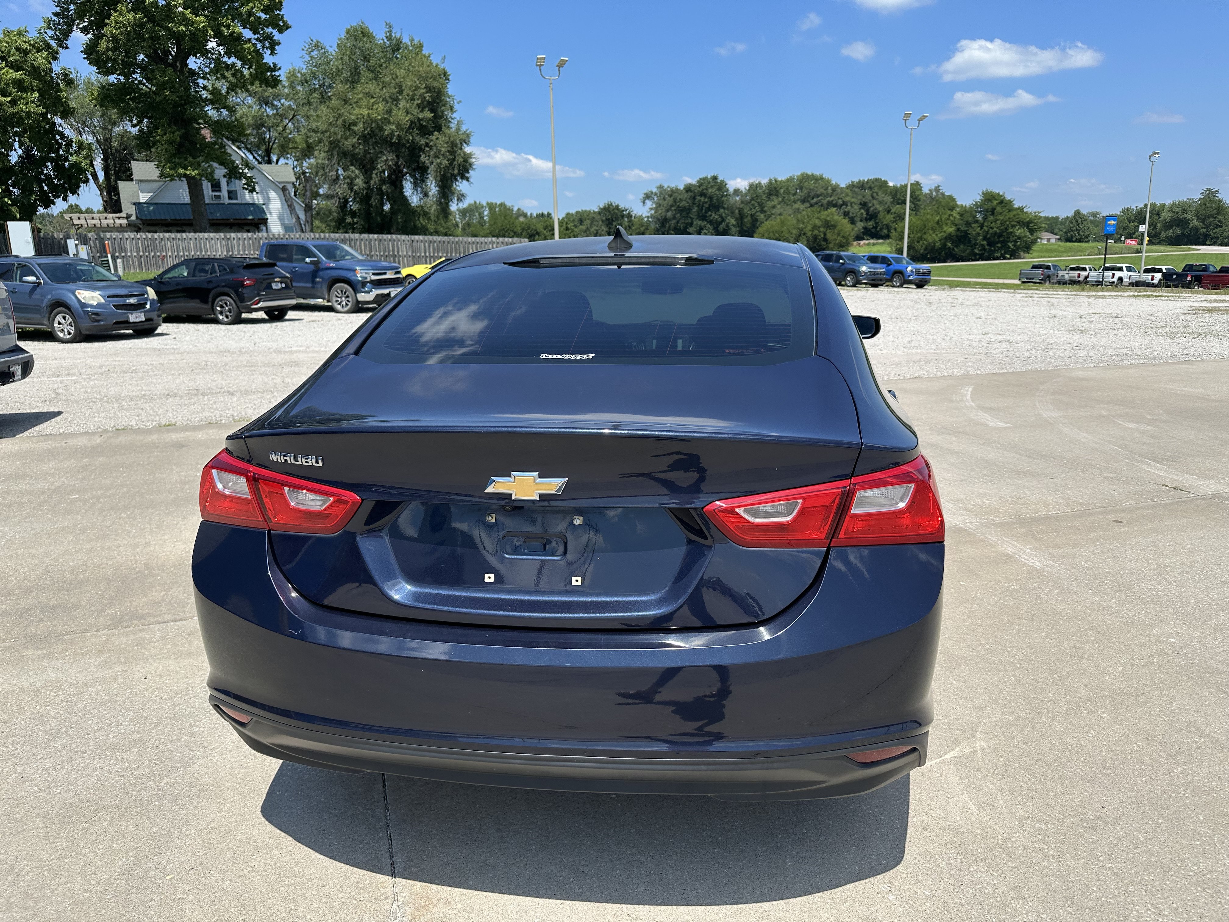 Used 2017 Chevrolet Malibu LS FWD image 3
