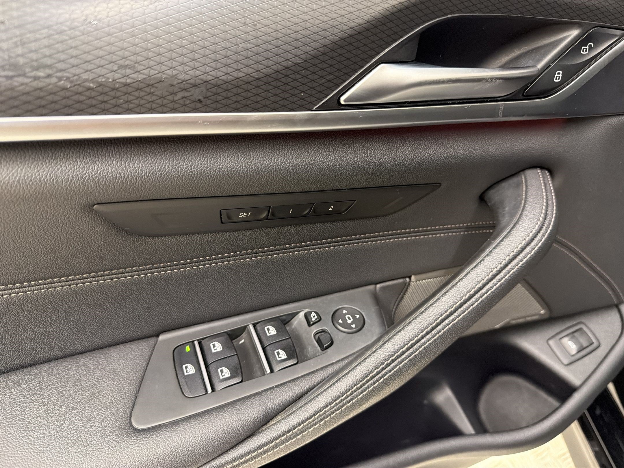 Used 2023 BMW 540i w/ M Sport Package RWD image 15