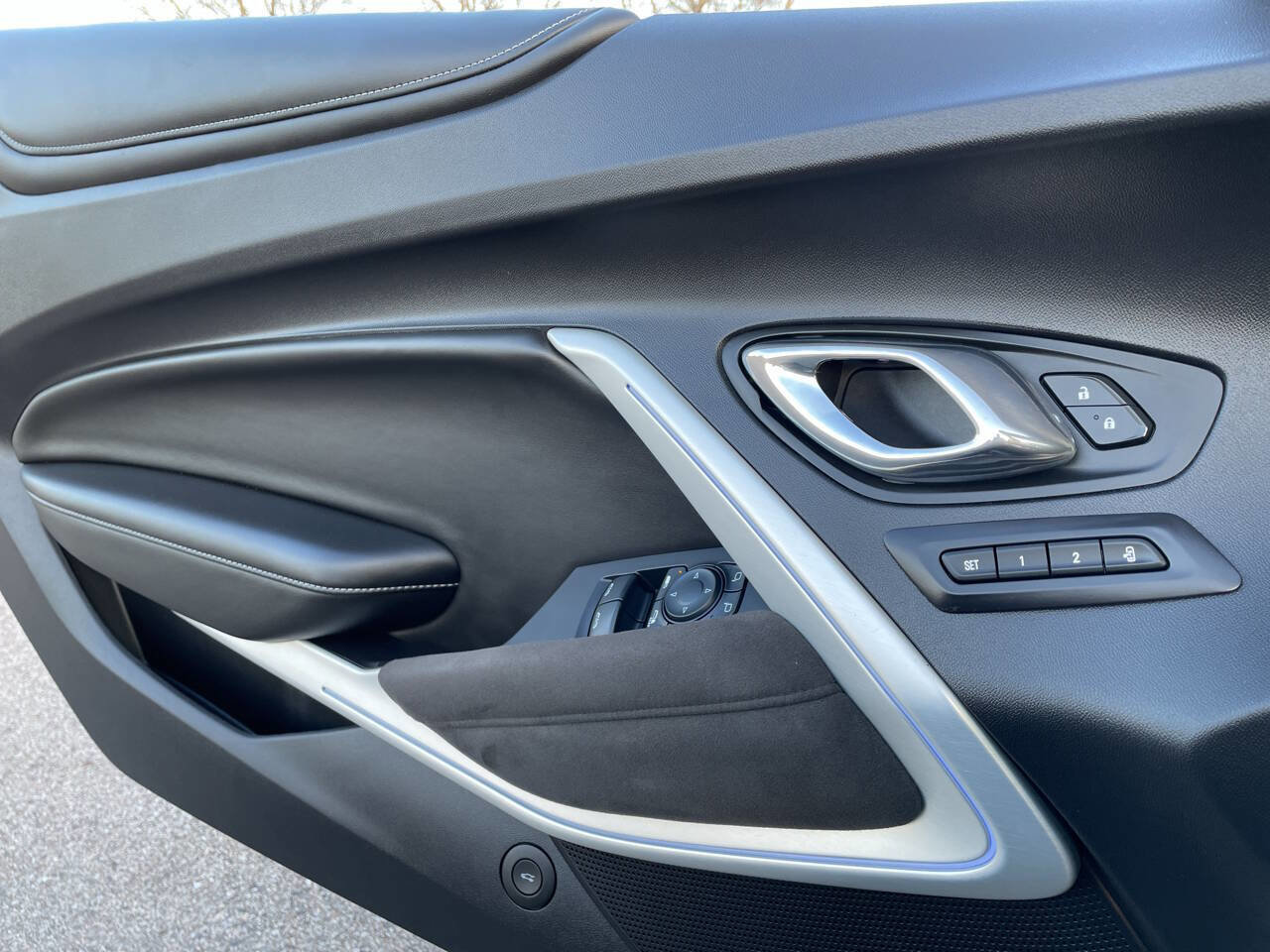 Used 2016 Chevrolet Camaro SS image 62