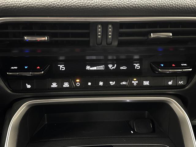 Used 2024 MAZDA CX-90 3.3 Turbo w/ Preferred Plus image 19