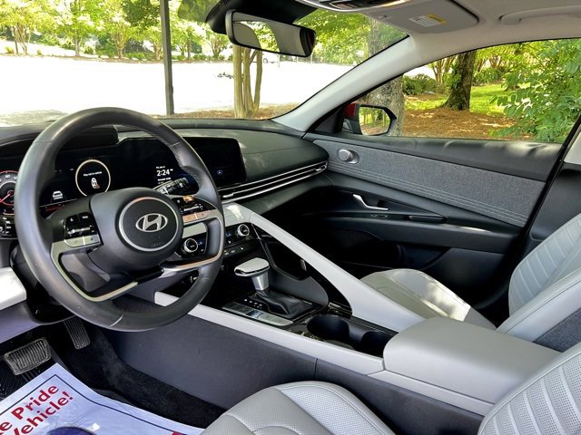 Used 2024 Hyundai Elantra Limited image 15
