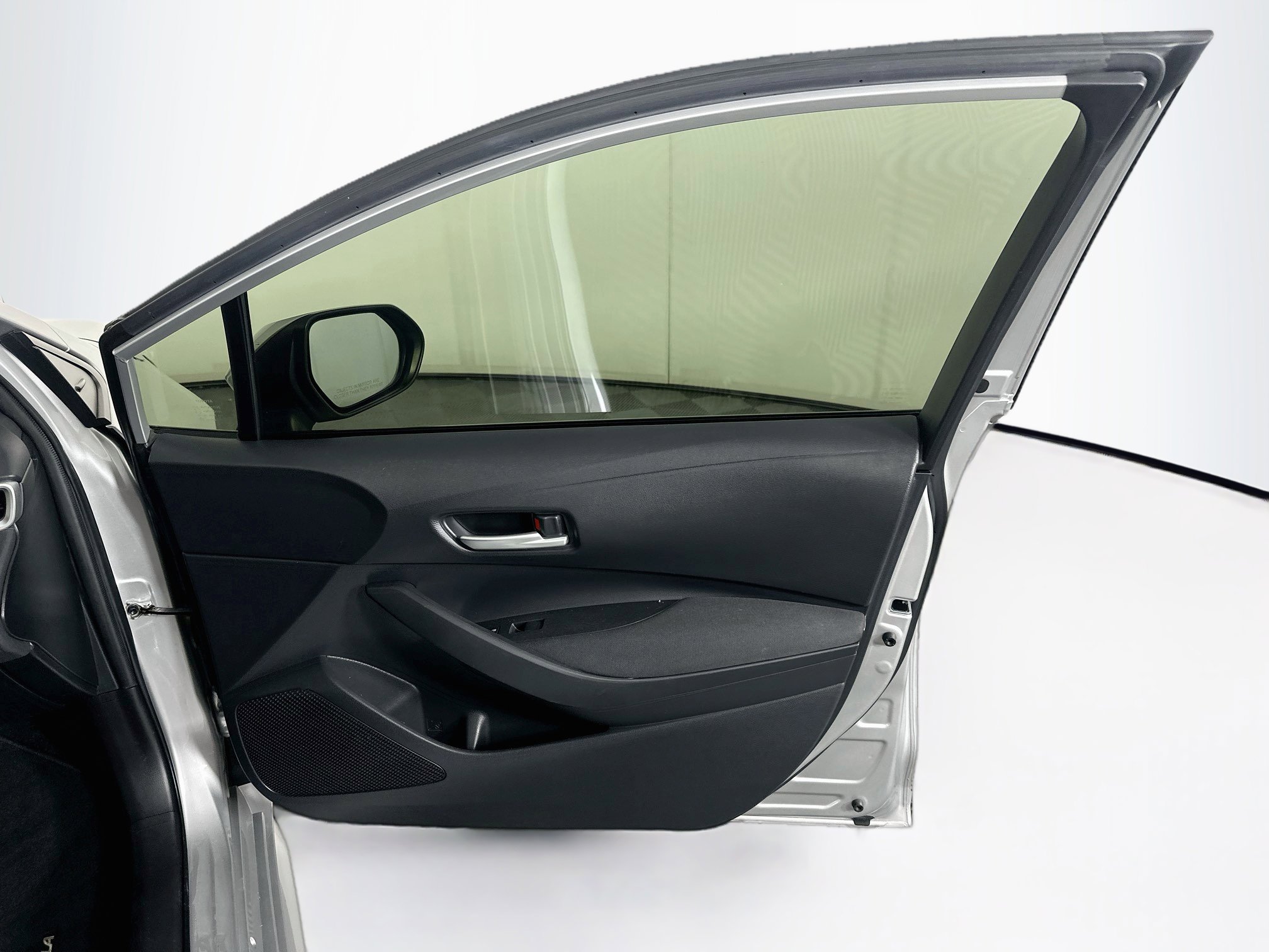 Used 2020 Toyota Corolla LE FWD image 29