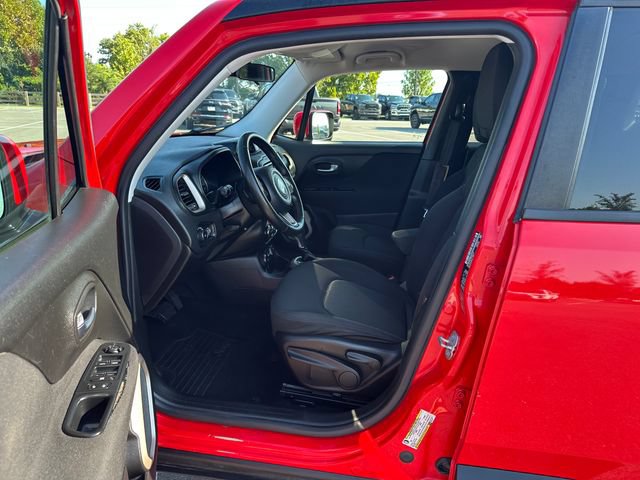 Used 2015 Jeep Renegade Latitude w/ Trailer Tow Group AWD/4WD image 11