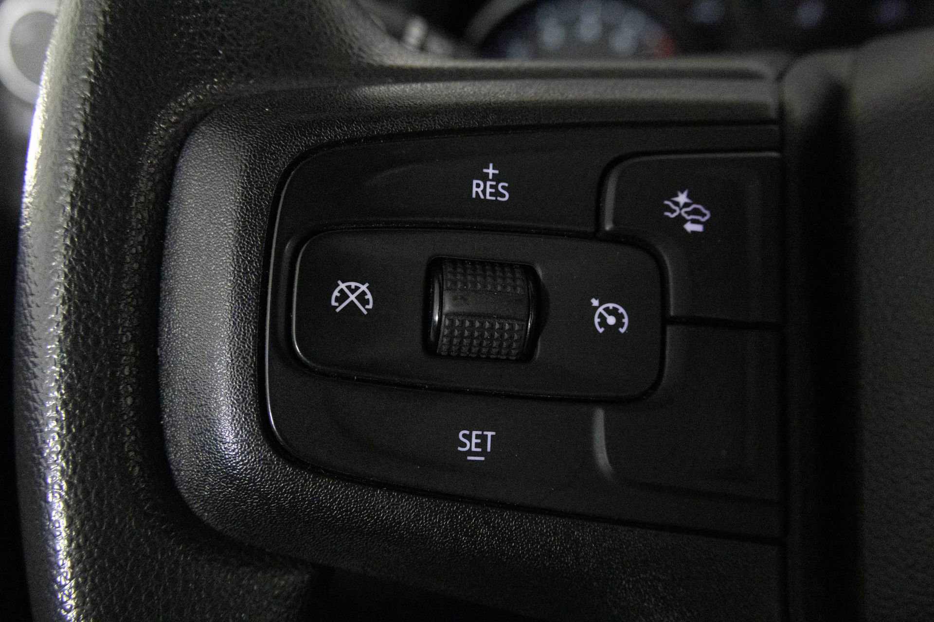 Used 2022 Chevrolet Silverado 1500 Custom image 30