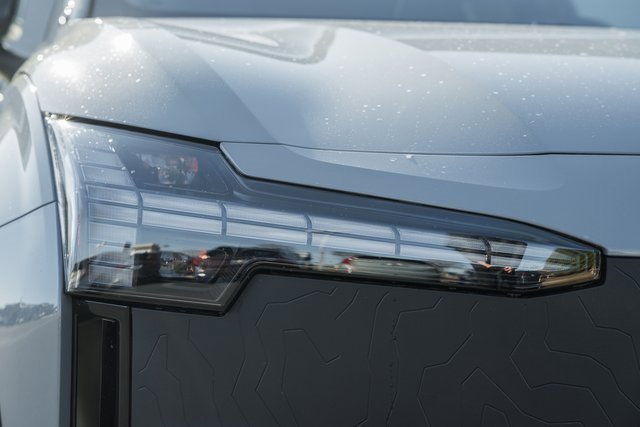 New 2026 Volvo EX30 Cross Country Ultra image 12