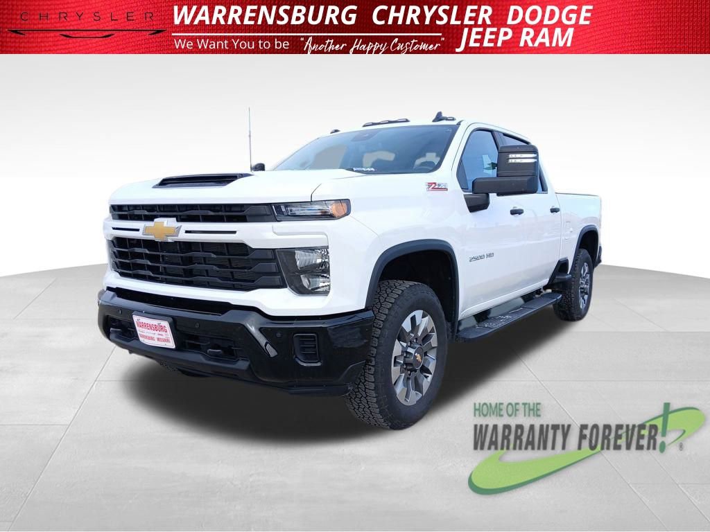 Used 2025 Chevrolet Silverado 2500 Custom w/ Custom Value Package image 8